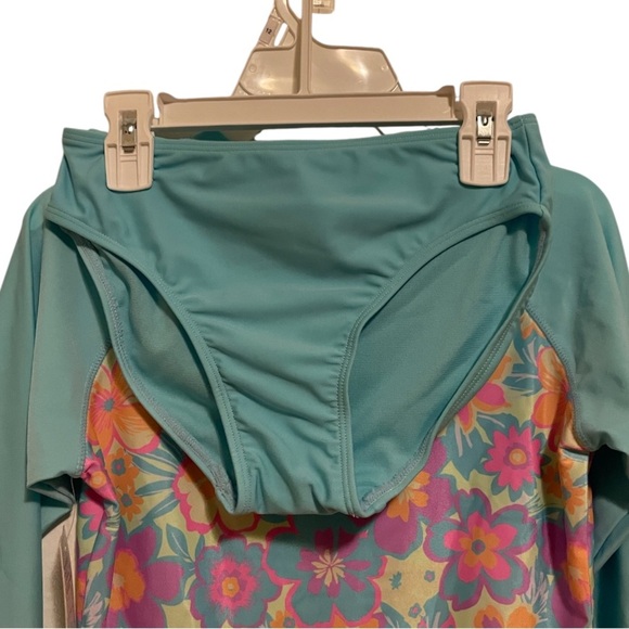 So Light Blue Floral Rashguard 2 Piece Swimsuit Set Size 12 Girls NWT - Picture 7 of 8